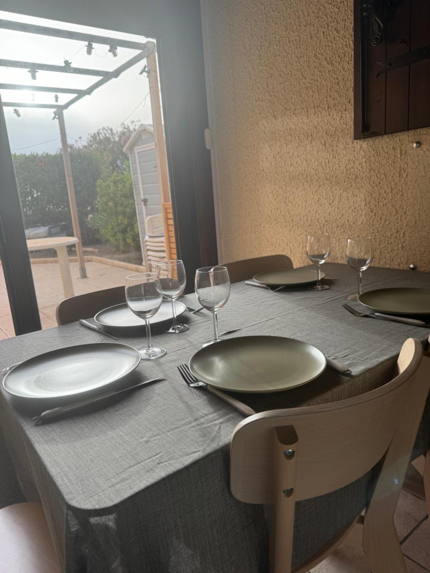 La A 2min A Pied, 2 Exterieurs,wifi,clim Ferienhaus